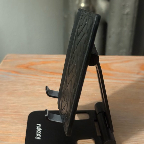 Burberry Embossed black - Picture 6 of 12